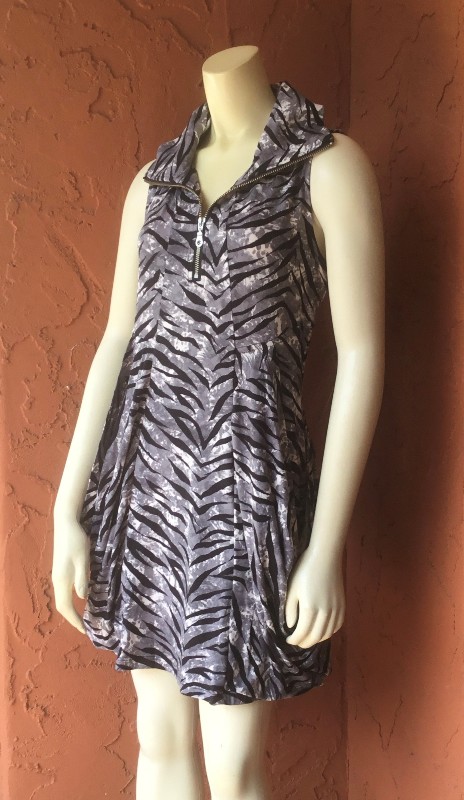 Snowstorm Zipper Top